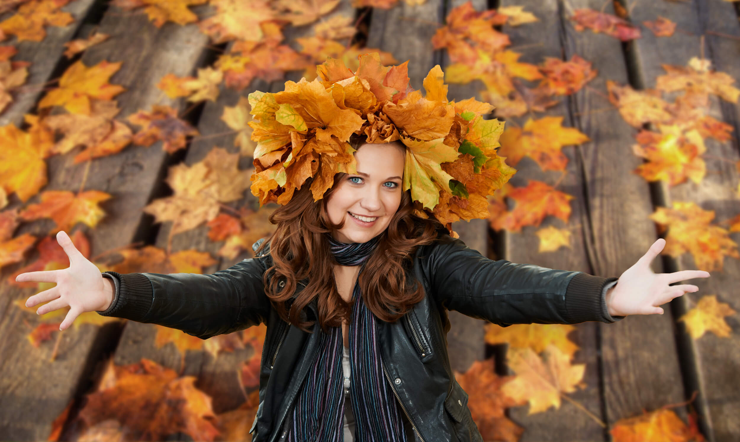 Feuilles d'érable sur Fond d'automne en Bois M6-98