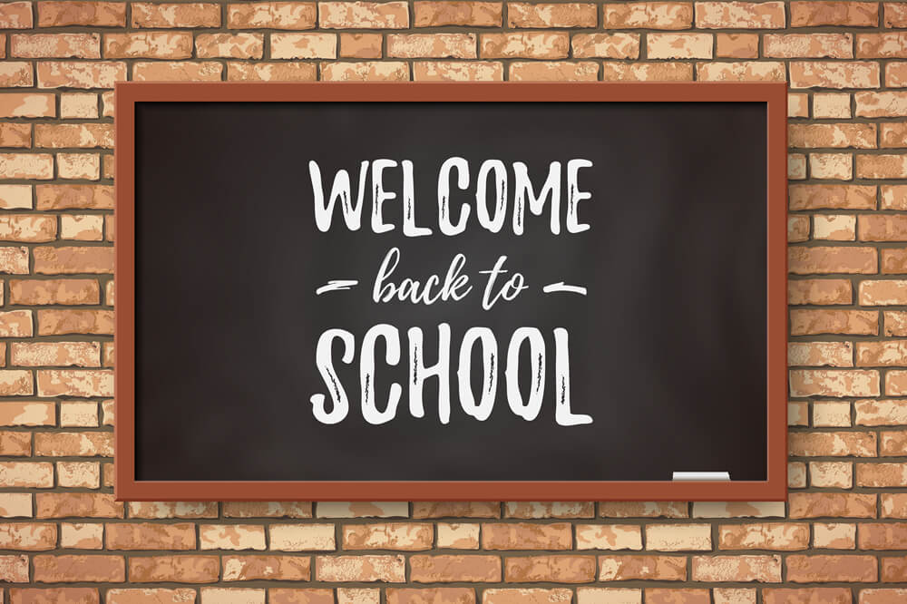 Toile de fond tableau de bienvenue retour à l'école RR6-28