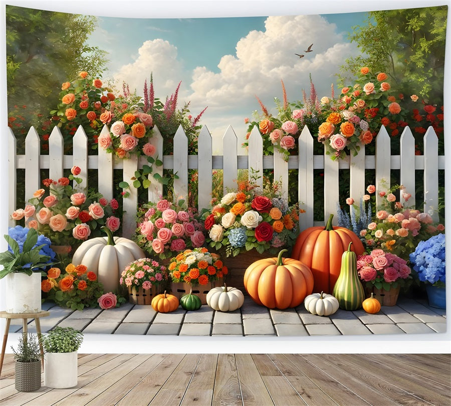 Toile de fond de clôture blanche avec fleurs de jardin et citrouilles RR7-278