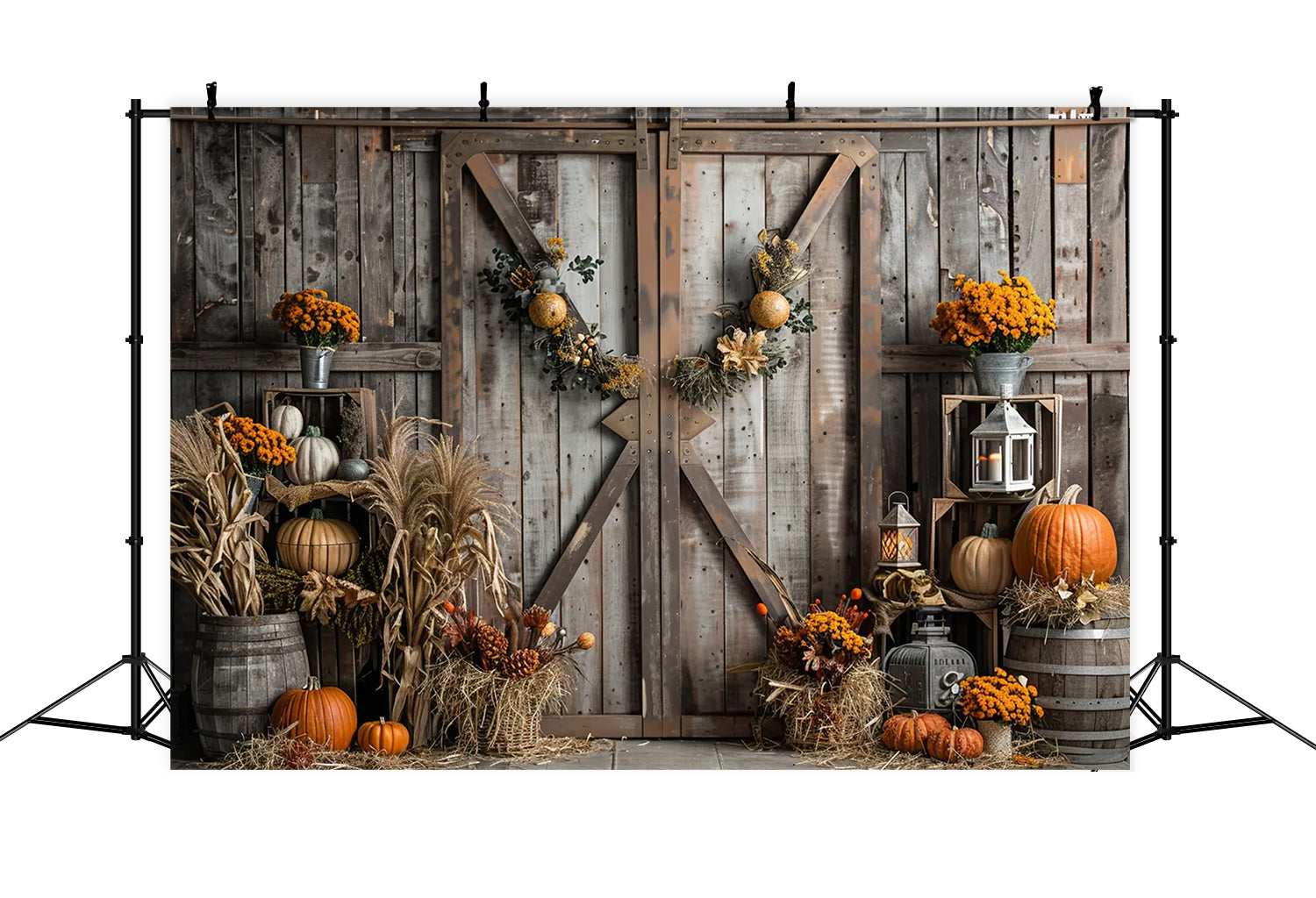 Toile de fond de porte en bois brun avec paille et citrouilles d'automne BRP7-165