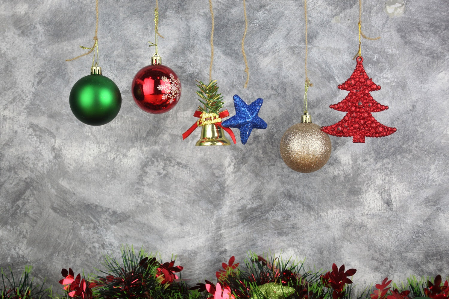 Toile de fond Ornements de Noël suspendus colorés BRP8-325