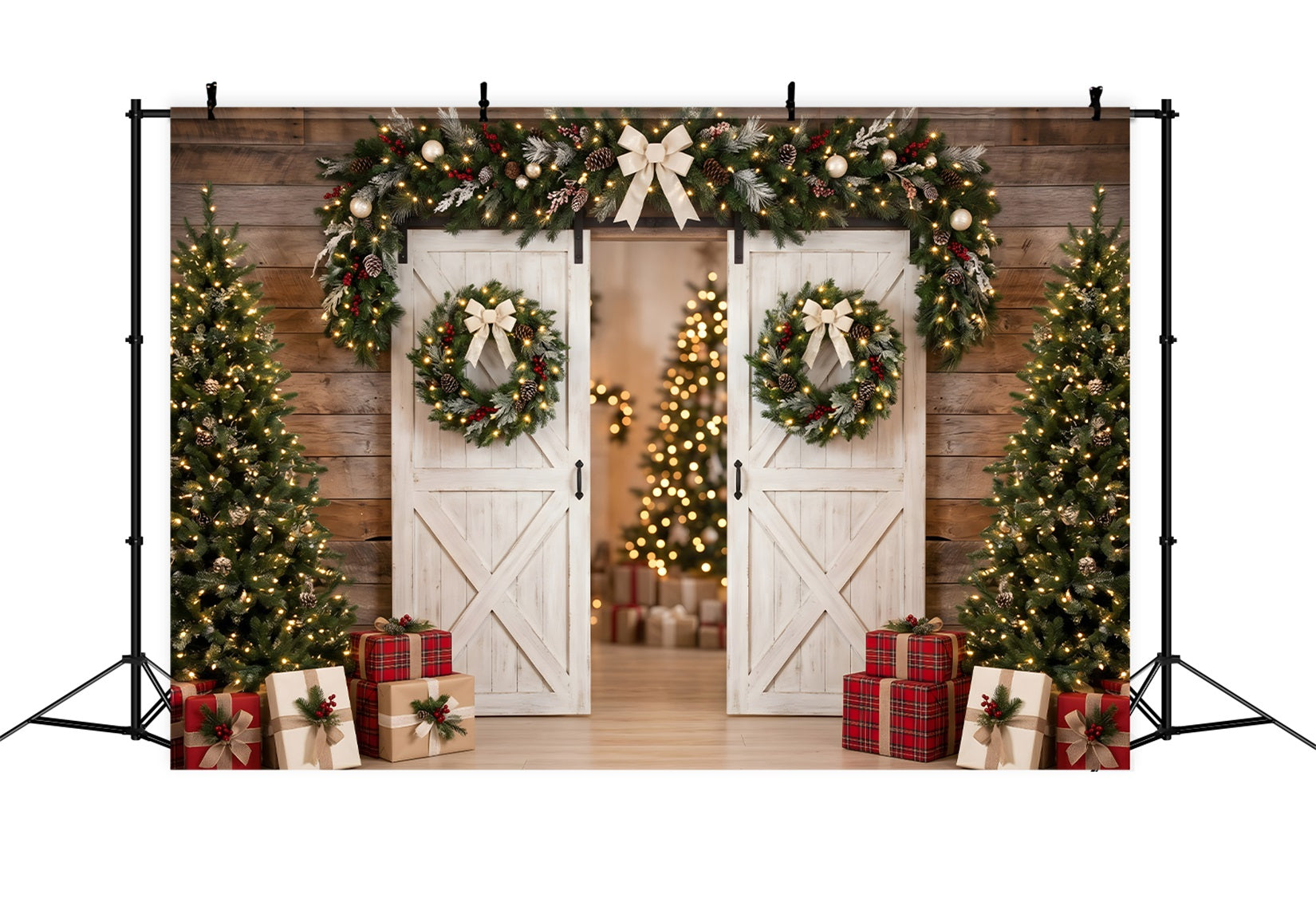 Toile de fond photo de Noël avec porte de grange blanche couronne et sapins CEM65-129