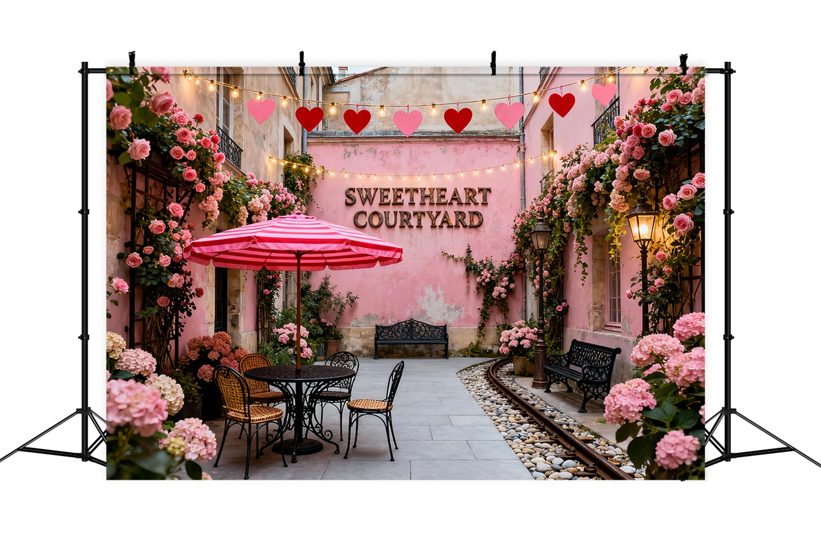 Fond pour la Saint-Valentin avec couronne Café romantique dans une cour rose Fond LXX512-167
