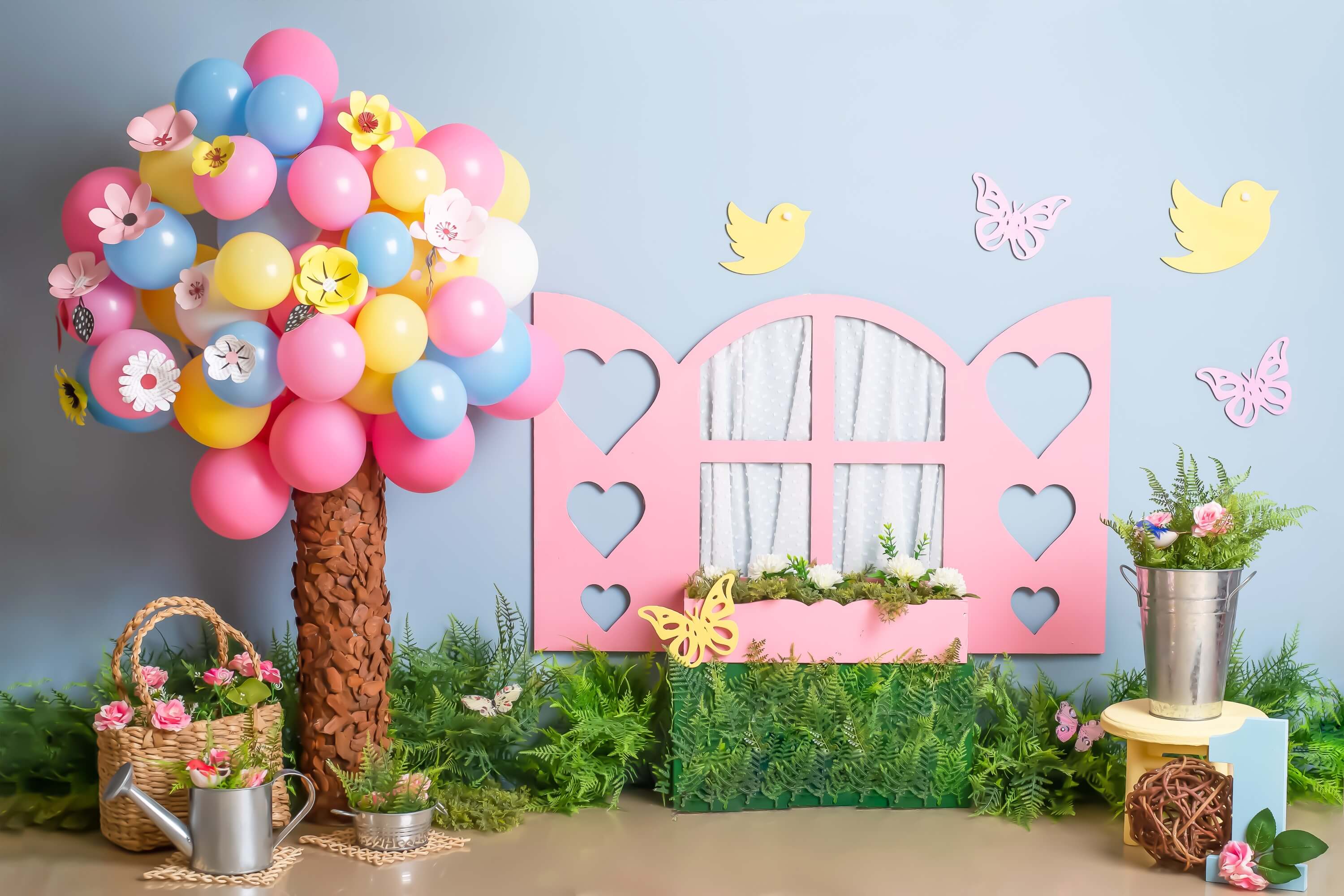 1er anniversaire Ballon coloré Arbre Bleu Mur Rose Fenêtre Oiseau Papillon Toile de fond M2-23