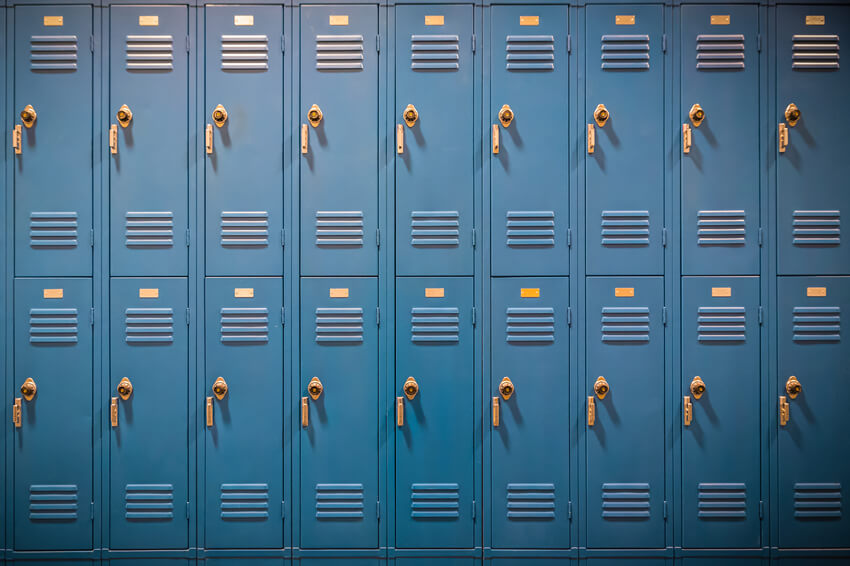 Couloir Cadenas Casier Retour à la Toile de Fond de L'école M5-110