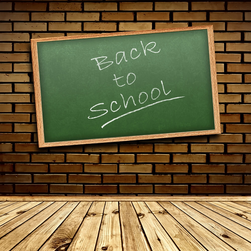 Toile de fond retour à l'école mur de briques et sol en bois RR6-27