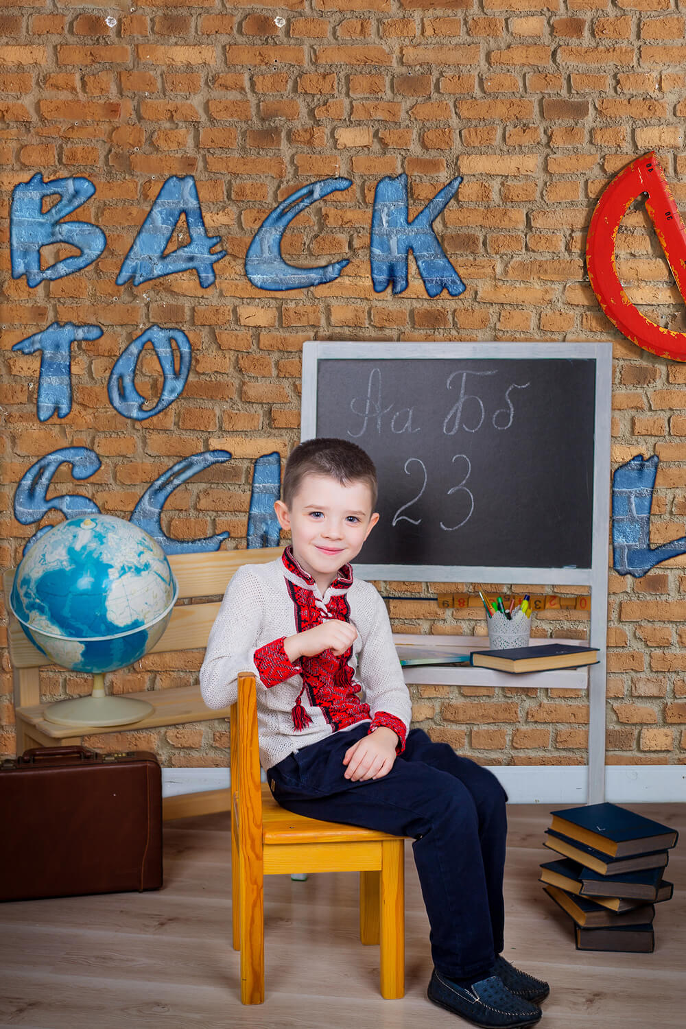Toile de fond retour à l'école règles mur de briques RR6-29